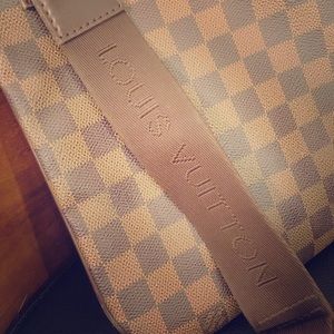 Louis Vuitton crossbody Damier Pochette Bosphore